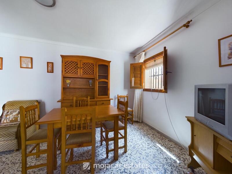 2 bedroom Townhouse for sale