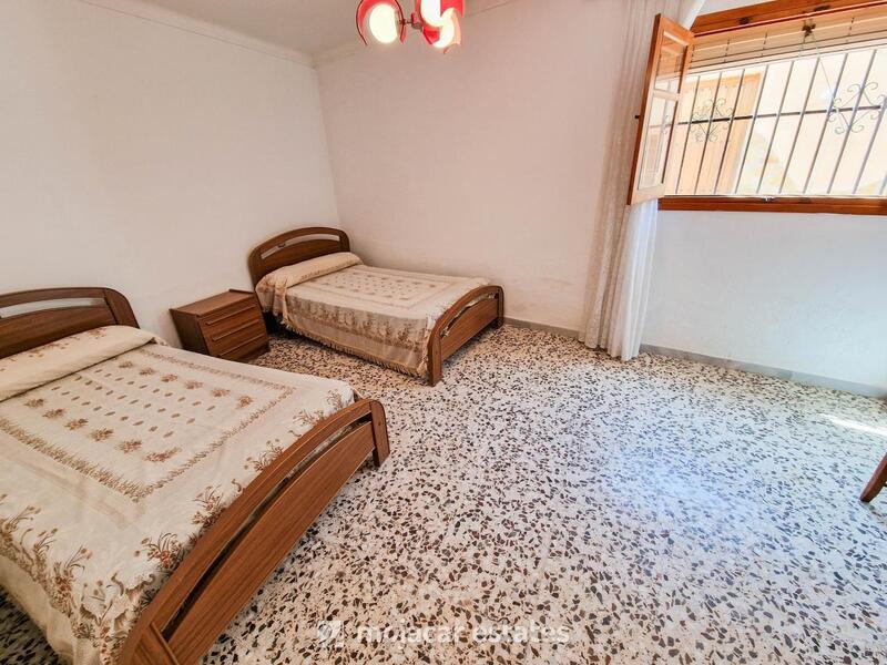 2 bedroom Townhouse for sale