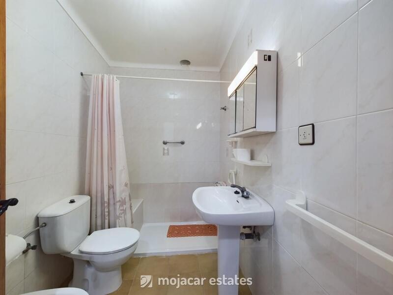 2 bedroom Townhouse for sale