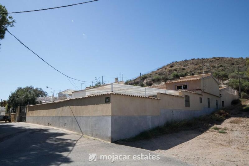 6 Cuarto Villa en venta