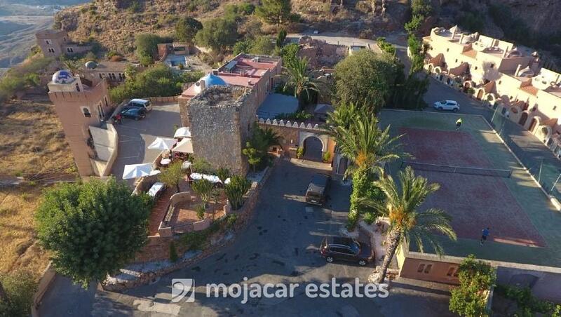 1 Cuarto Local Comercial en venta