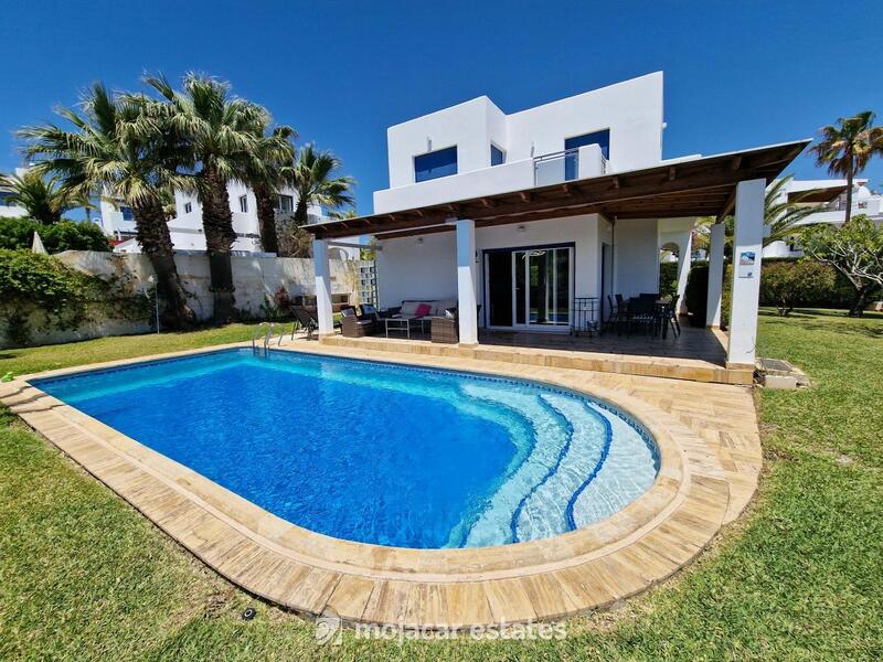 Villa for Short Term Rent in Mojácar, Almería