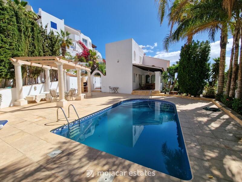 Villa for Short Term Rent in Mojácar, Almería