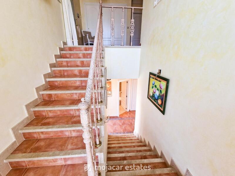 4 Cuarto Villa en venta