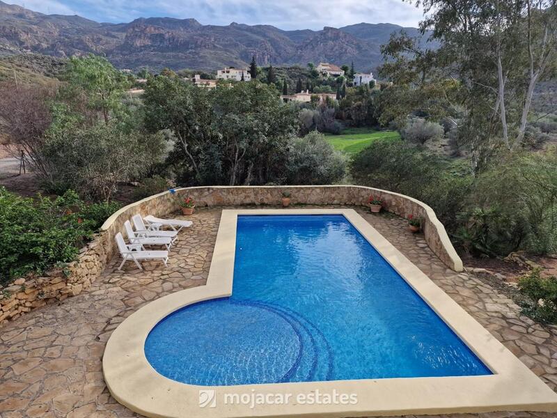 Villa for sale in Turre, Almería