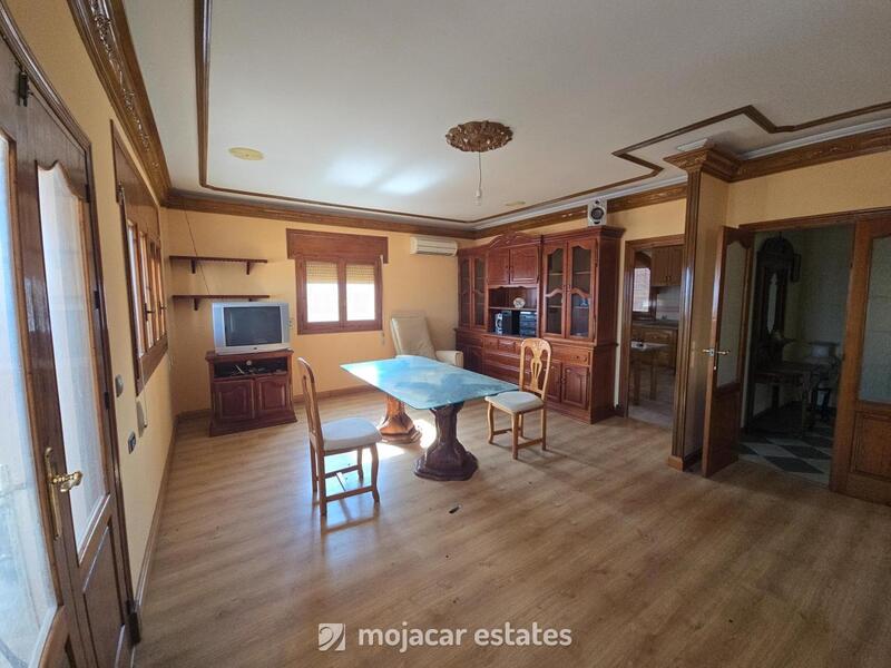 4 bedroom Villa for sale