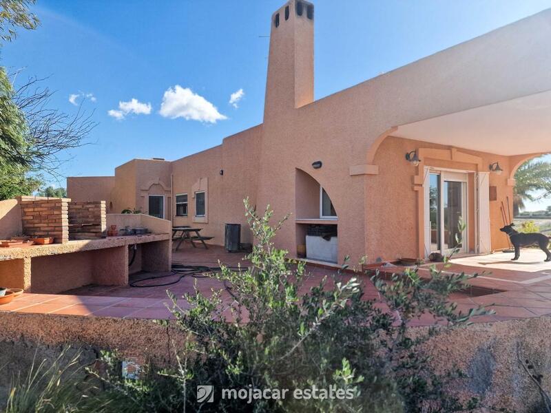 Villa for sale in Vera, Almería
