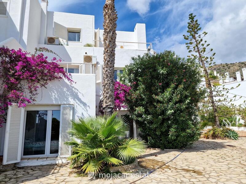 4 Cuarto Villa en venta