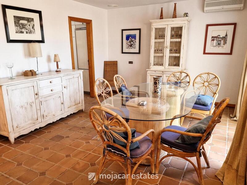 4 Cuarto Villa en venta