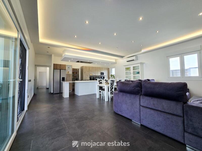 4 slaapkamer Villa Te koop