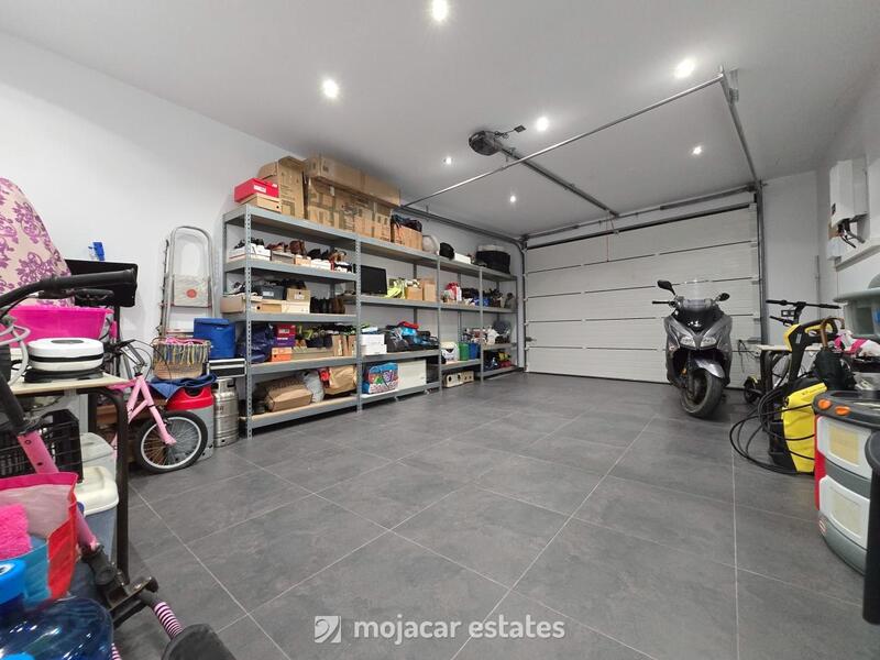 4 slaapkamer Villa Te koop