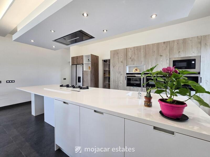 4 slaapkamer Villa Te koop