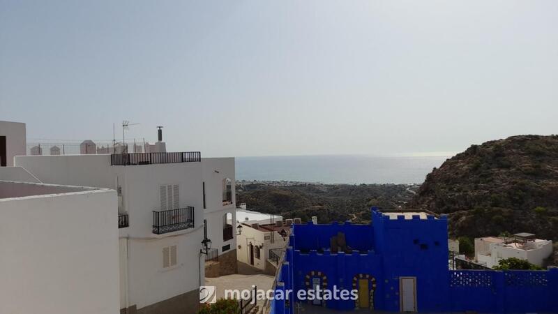 4 bedroom Apartment for sale