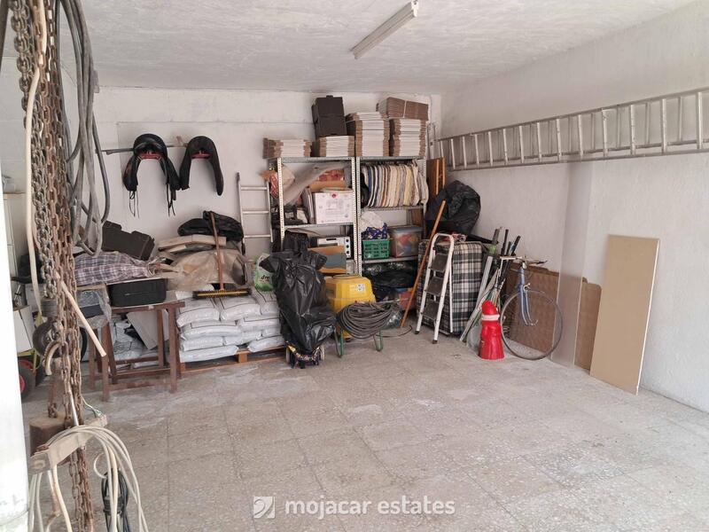 2 спальная комната городская тюрьма продается 2 спальная комната городская тюрьма продается