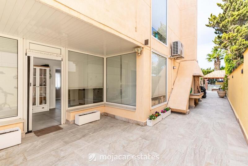 5 bedroom Villa for sale