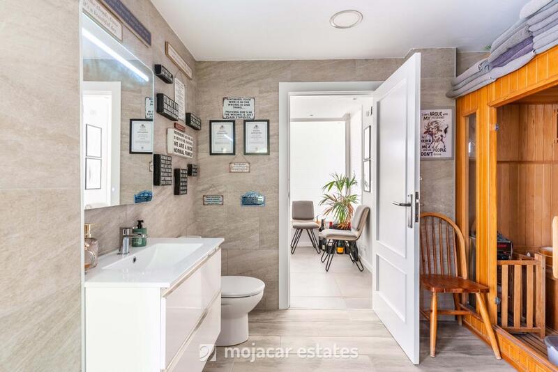 5 bedroom Villa for sale