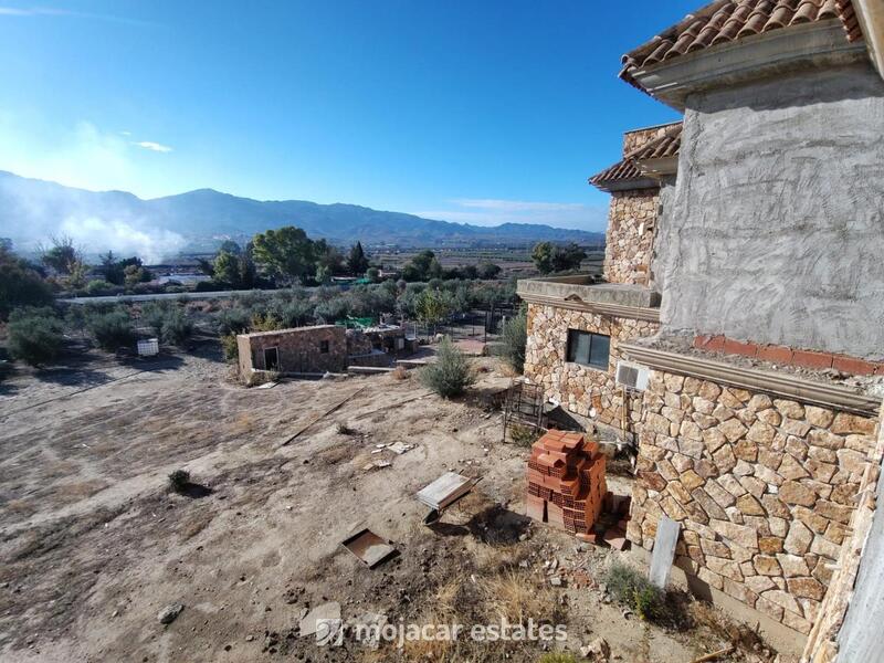 Villa zu verkaufen Villa zu verkaufen