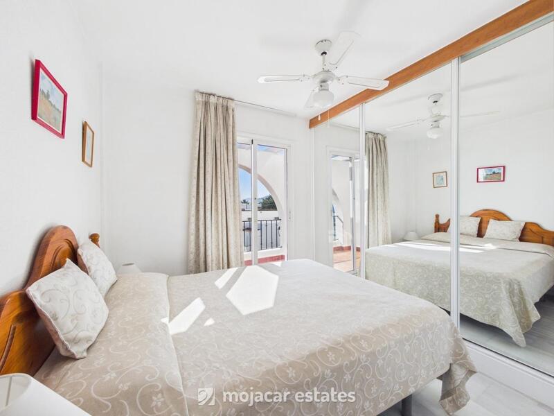 2 bedroom Townhouse for sale