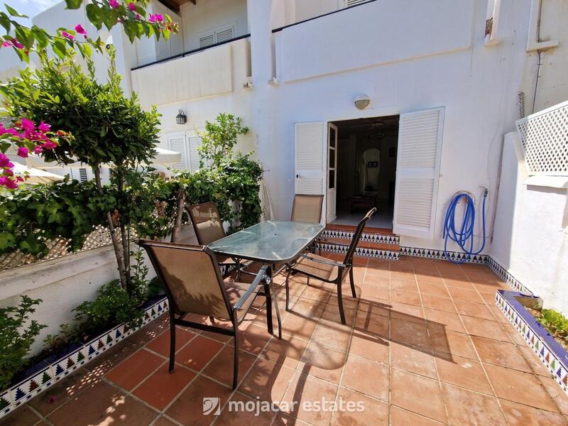 2 bedroom Townhouse for sale