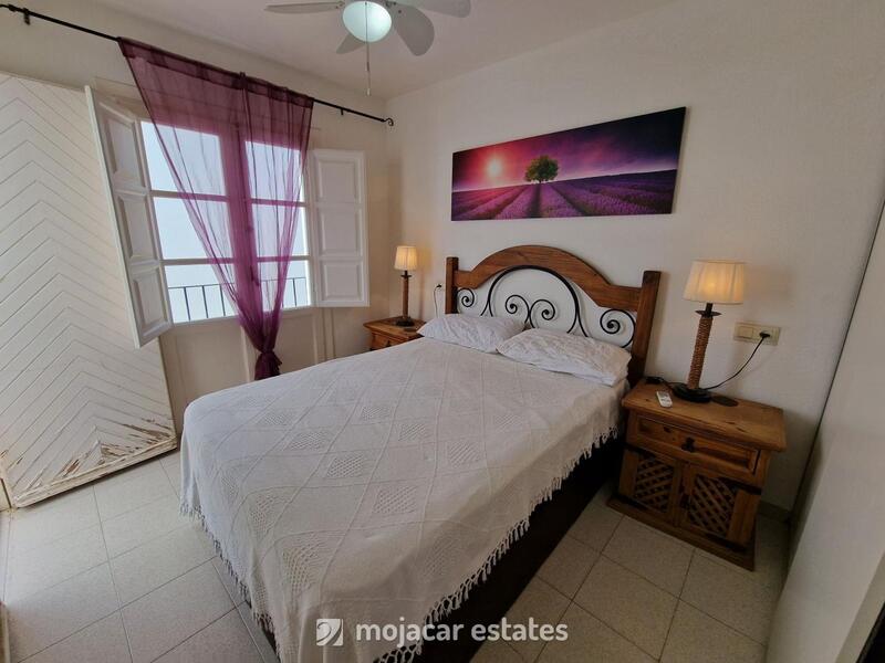 2 bedroom Townhouse for sale