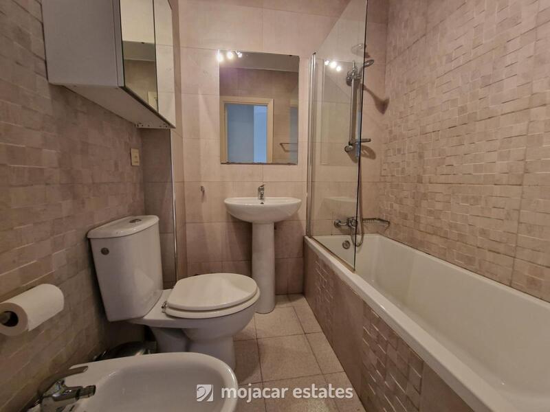2 bedroom Townhouse for sale