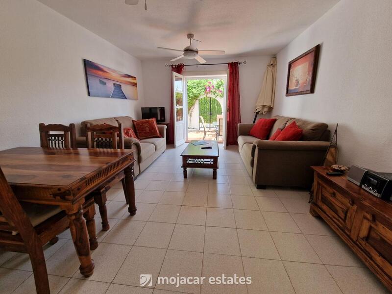 2 bedroom Townhouse for sale