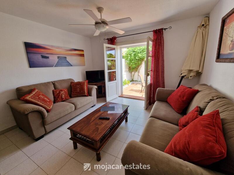 2 bedroom Townhouse for sale