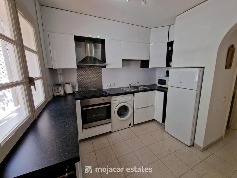 2 bedroom Townhouse for sale