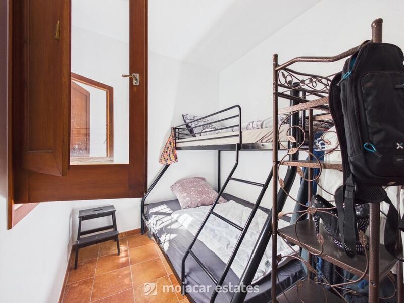 2 bedroom Townhouse for sale