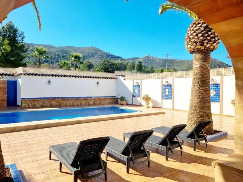 12 slaapkamer Villa Te koop