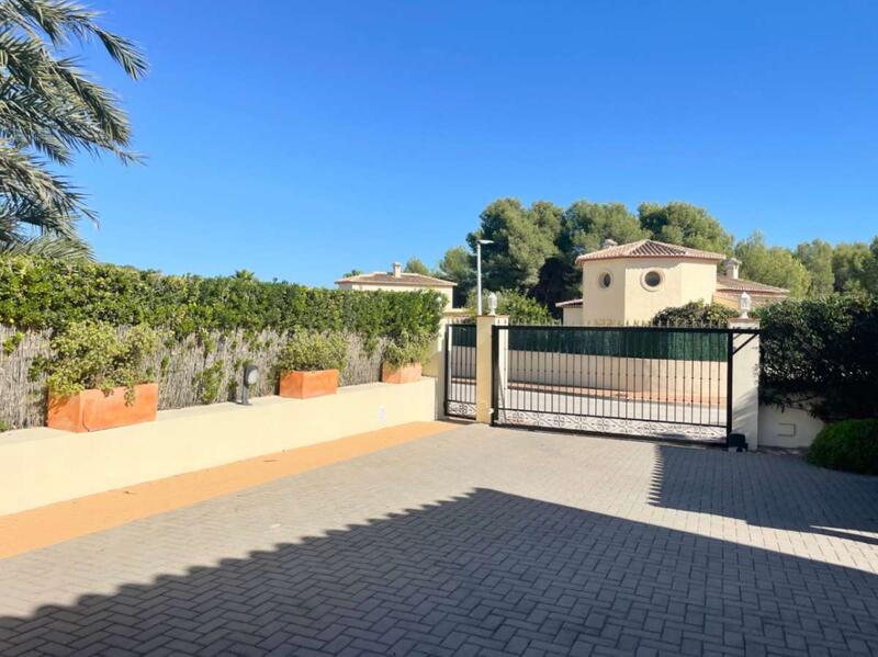 7 chambre Villa à vendre