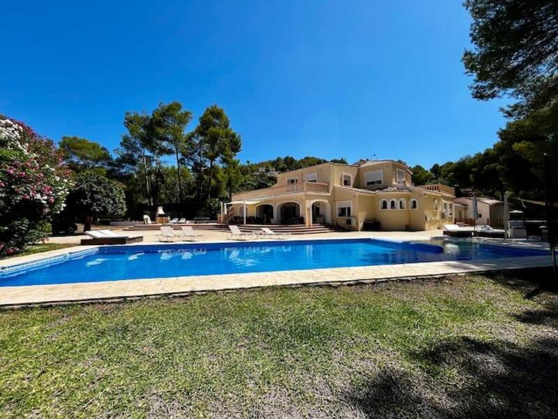 6 Cuarto Villa en venta