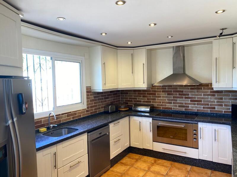 4 Cuarto Villa en venta