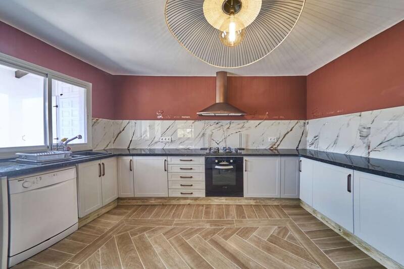 11 sovrum Villa till salu