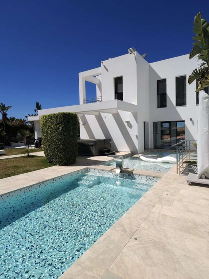5 soverom Villa til salgs