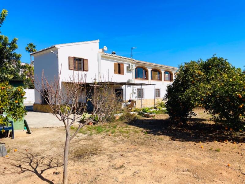 Villa en venta en Javea, Alicante