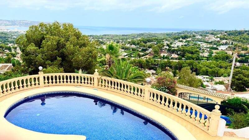 Villa til salg i Javea, Alicante