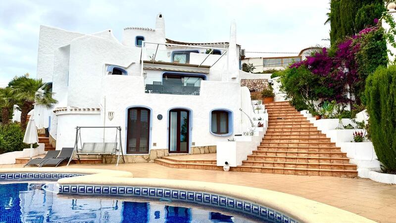 5 bedroom Villa for sale