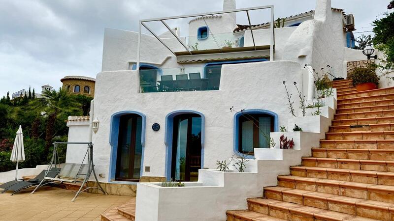 5 bedroom Villa for sale