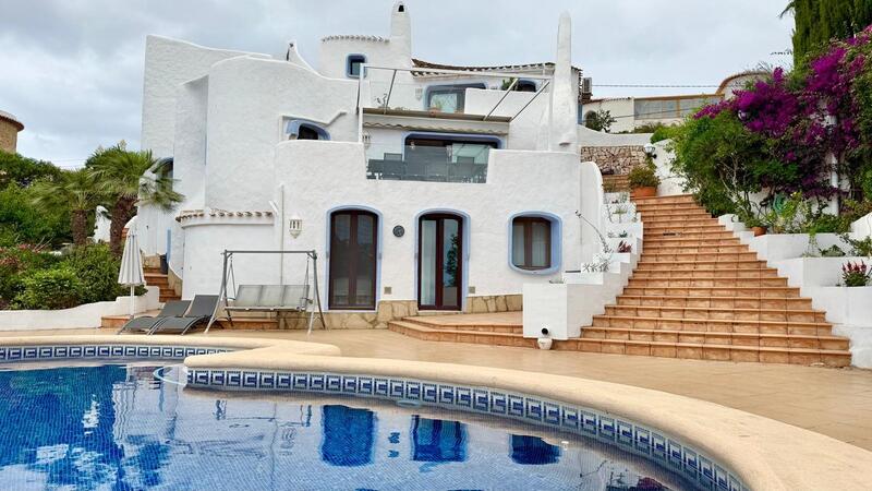 5 bedroom Villa for sale