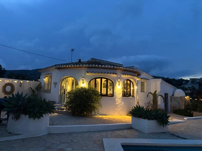 4 bedroom Villa for sale