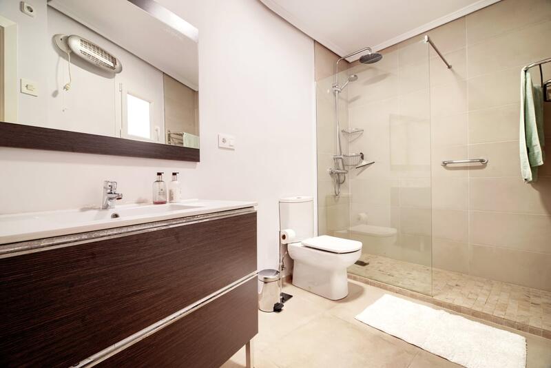 3 bedroom Apartment for Long Term Rent