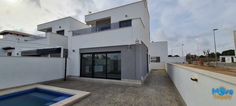 Villa for sale in La Zenia, Alicante