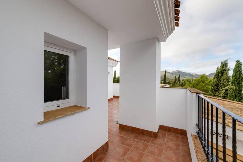 2 bedroom Townhouse for sale