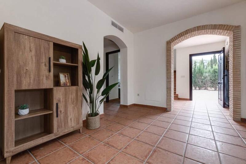 2 bedroom Townhouse for sale