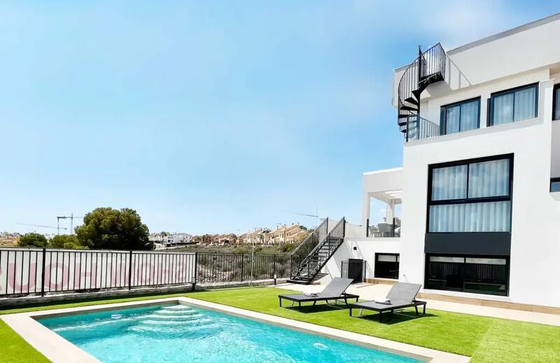 Villa til salgs i Algorfa, Alicante