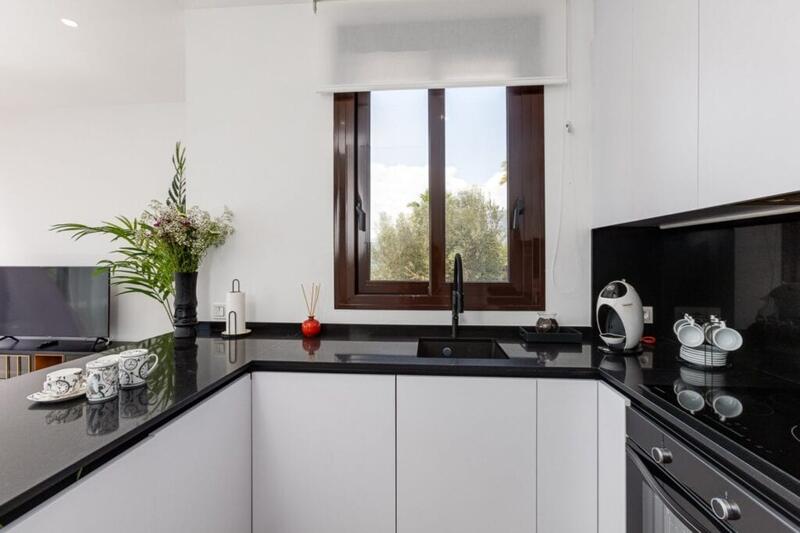 4 спальная комната квартира продается