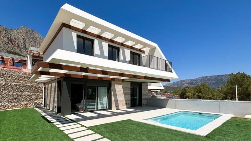 Villa til salg i Polop, Alicante
