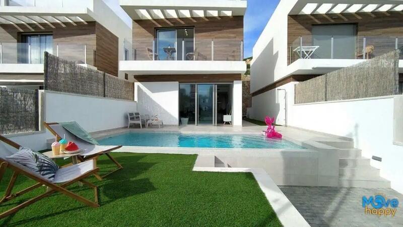 Villa till salu i Villamartin, Alicante