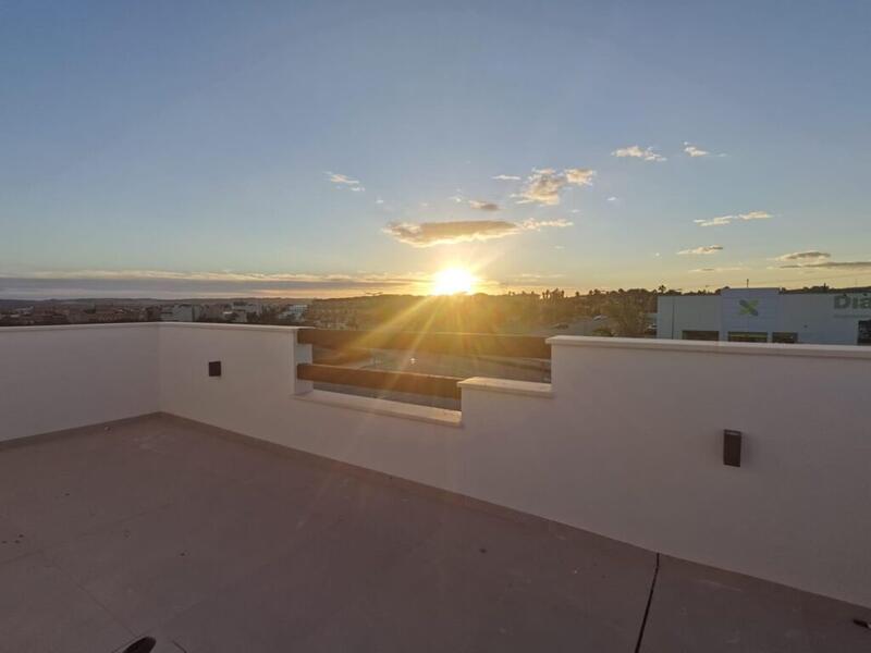 5 soverom Villa til salgs i Los Montesinos, Alicante